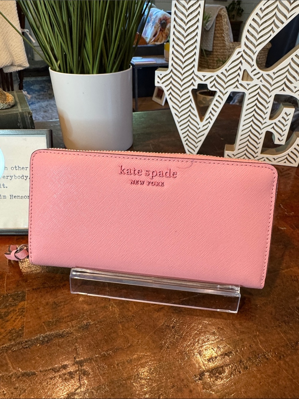 💕kate spade Pink Zip-Around Saffiano Wallet with Monochromatic Logo